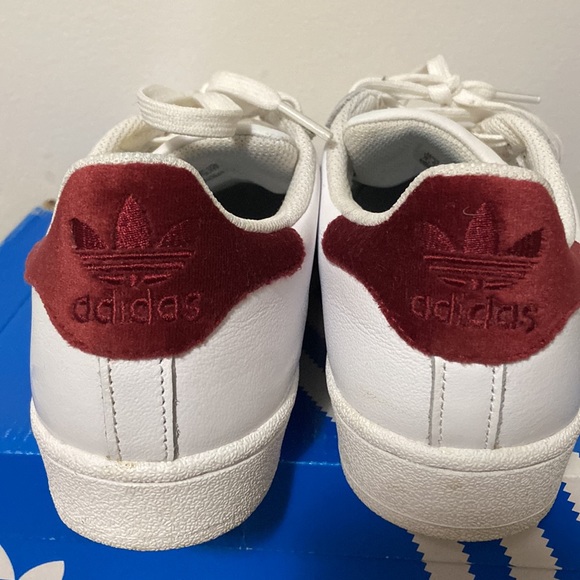 Adidas superstar w/burgundy stripes 8 - Picture 3 of 8
